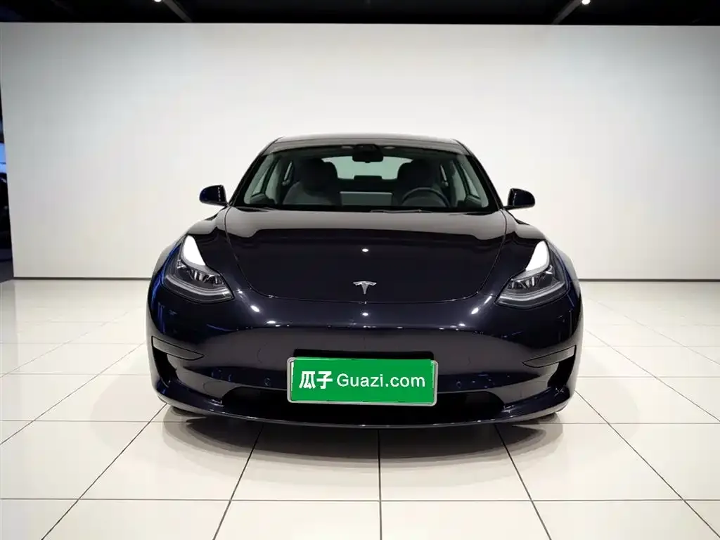 Tesla Model 3 — фото 5