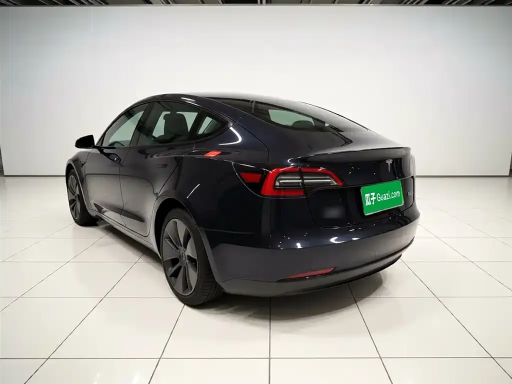 Tesla Model 3 — фото 6