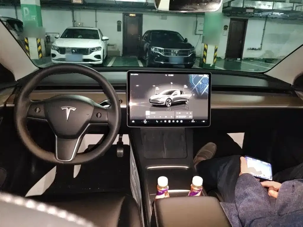 Tesla Model 3 — фото 8