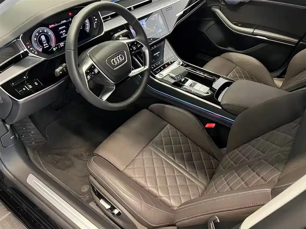 Audi A8 — фото 10
