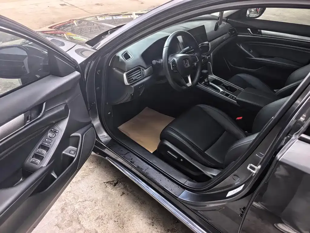 Honda Accord 2023 из CN, фото 2