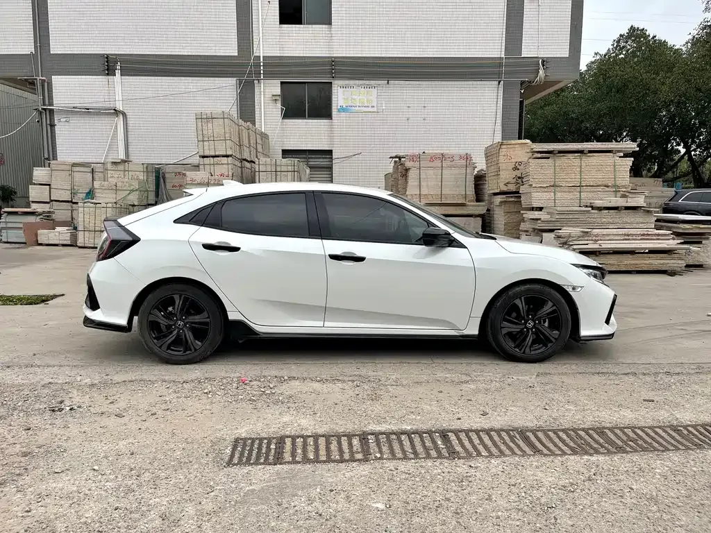 Honda Civic — фото 6