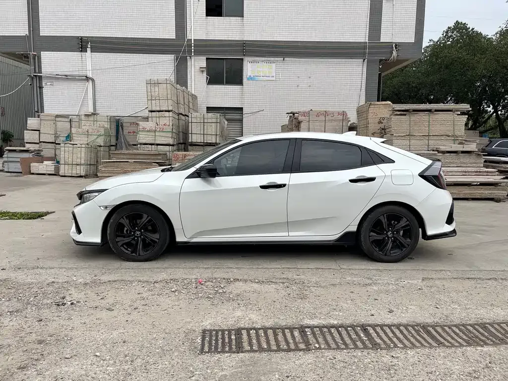 Honda Civic — фото 7