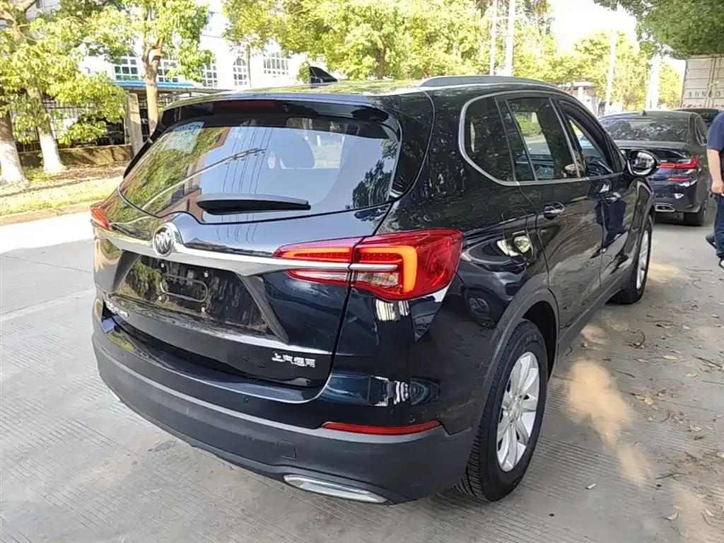 Buick Envision Plus — фото 10