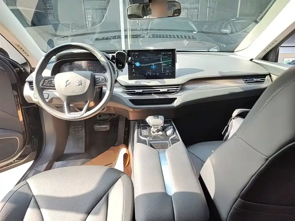 Hongqi E-QM5 — фото 9