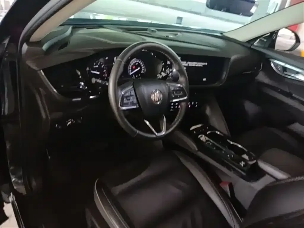 Buick Envision Plus — фото 10