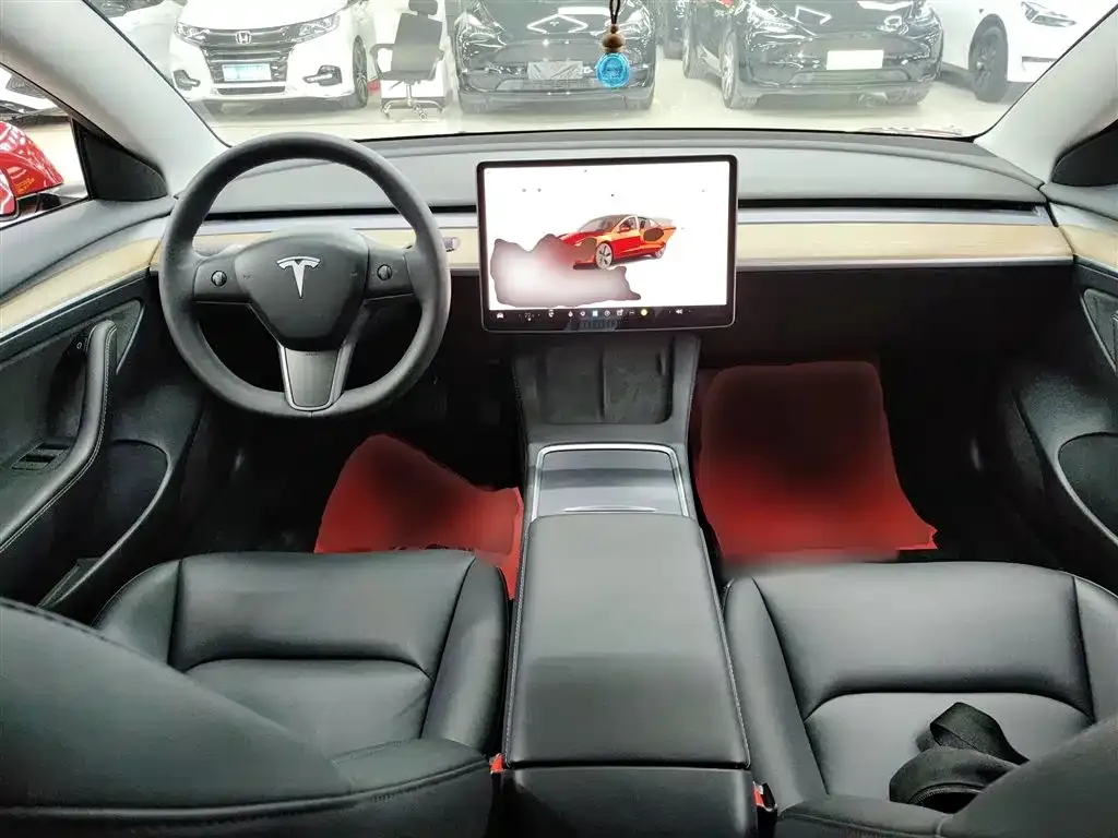 Tesla Model 3 — фото 8
