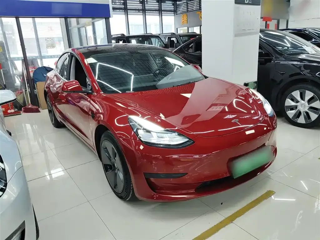 Tesla Model 3 — фото 5