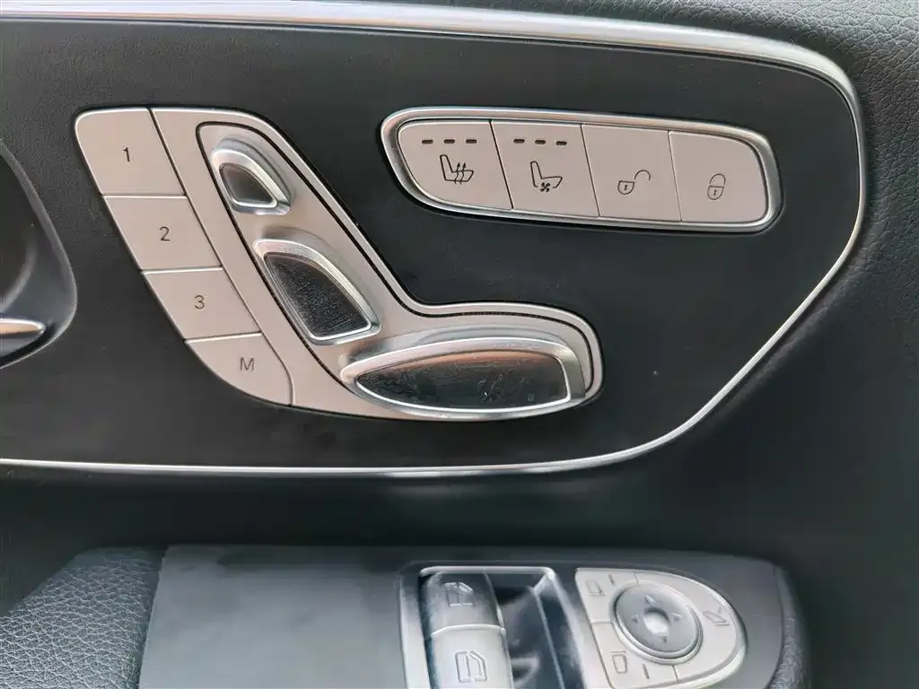 Mercedes-Benz V-Class 2022 из CN, фото 4