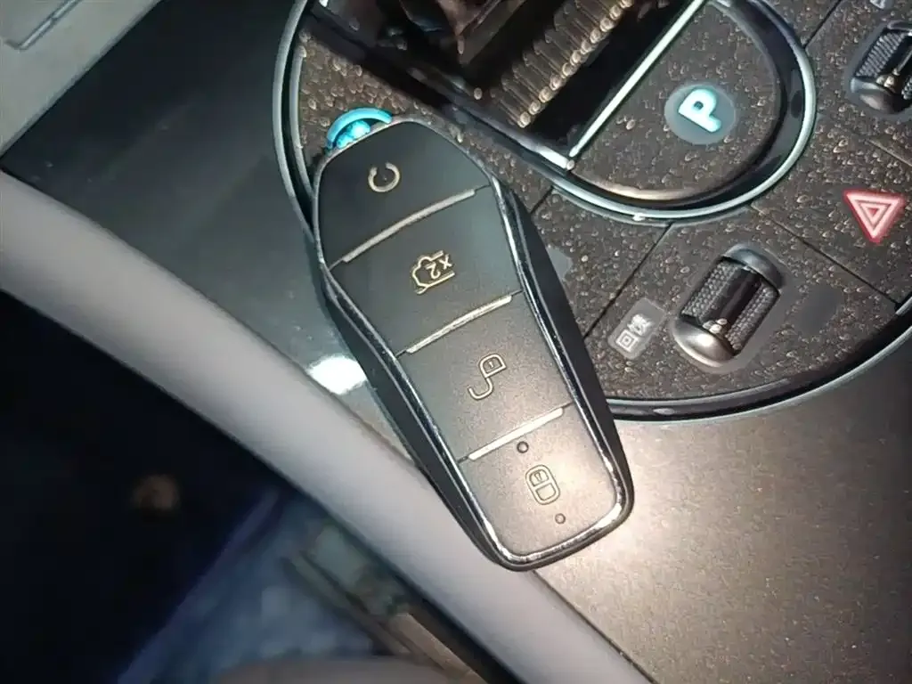 BYD Seal 06GT — фото 10