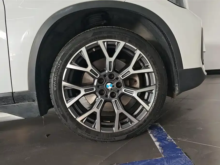 BMW X1 — фото 9
