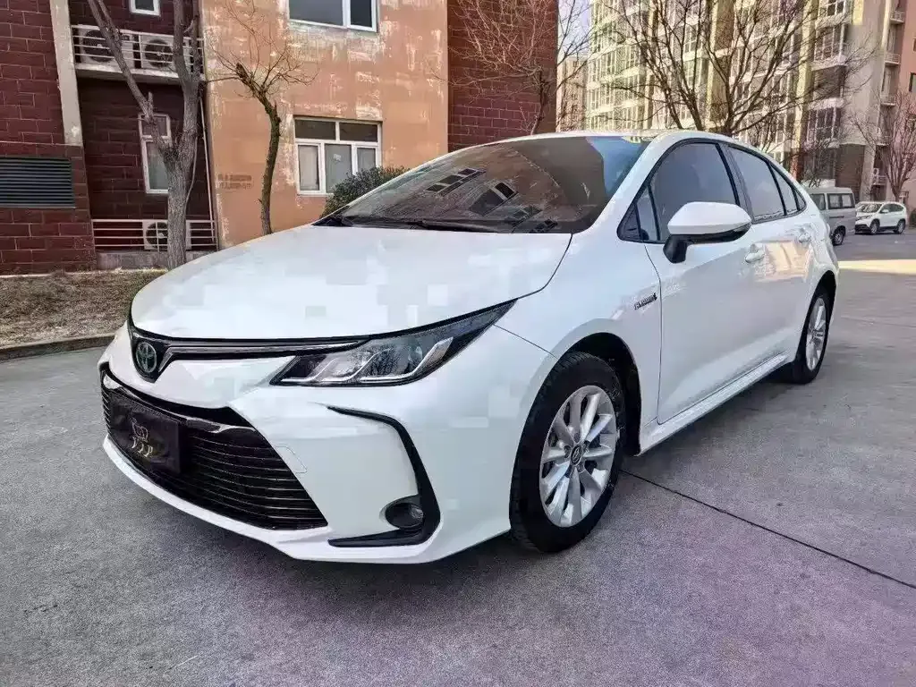 Toyota Corolla — фото 8