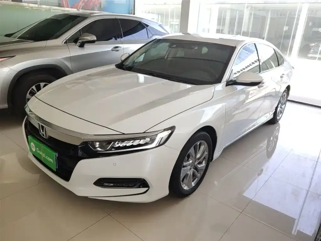 Honda Accord — фото 7