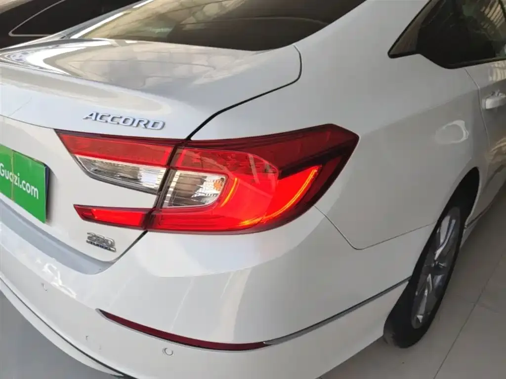 Honda Accord — фото 2