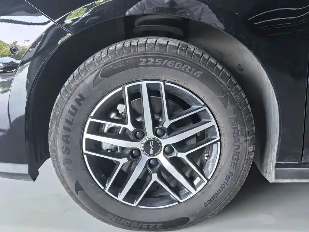 BYD Seal 05 DM-i — фото 6