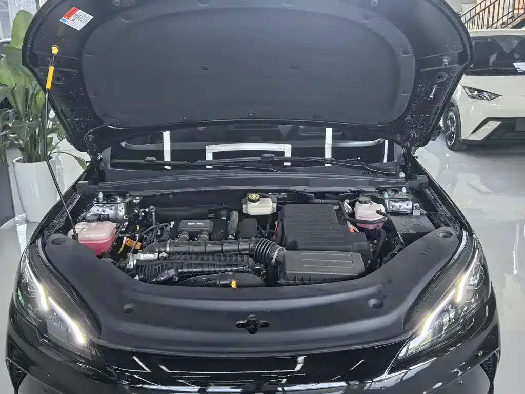 BYD Seal 05 DM-i — фото 7