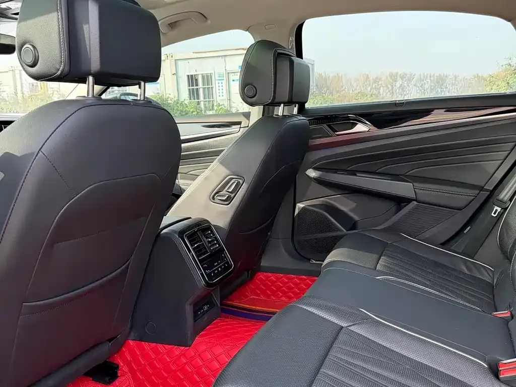 Volkswagen Passat — фото 5
