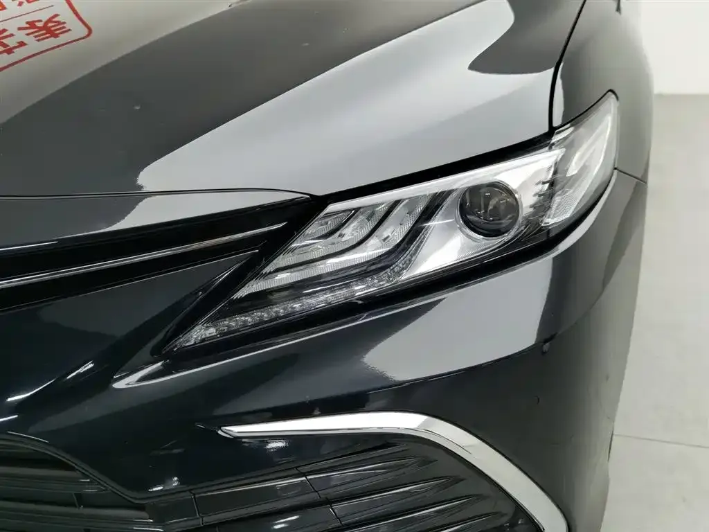 Toyota Camry — фото 8
