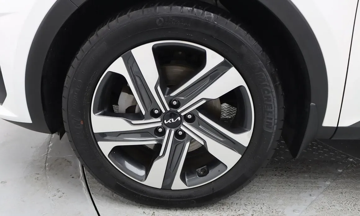 Kia Sorento — фото 8