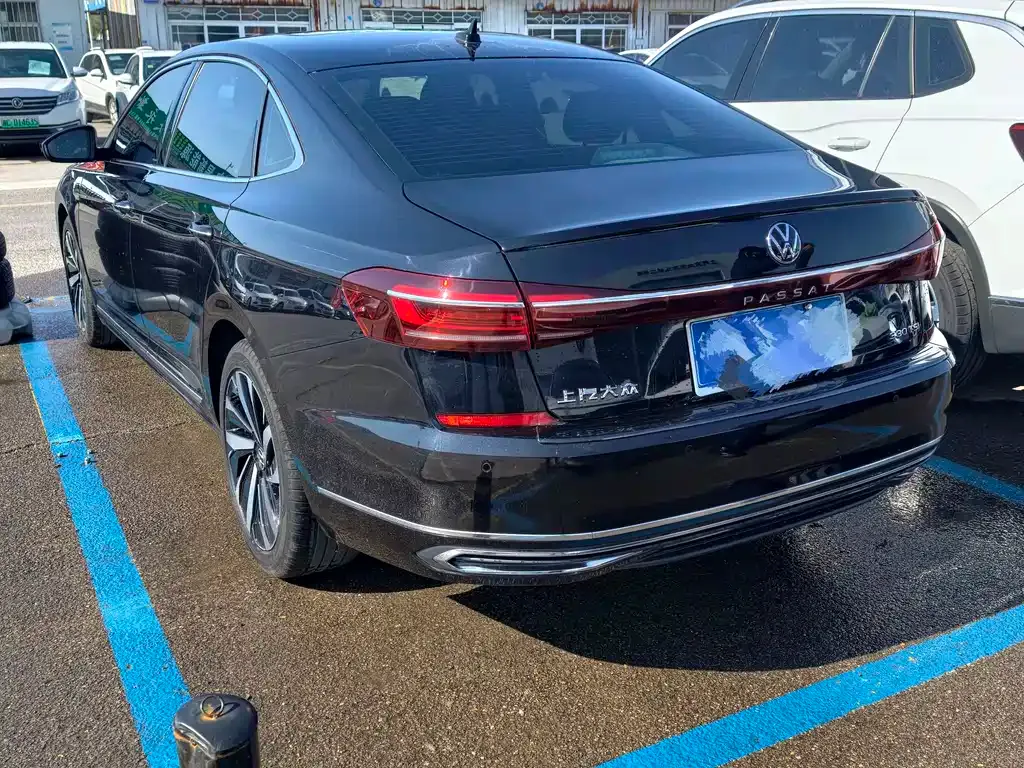 Volkswagen Passat — фото 9