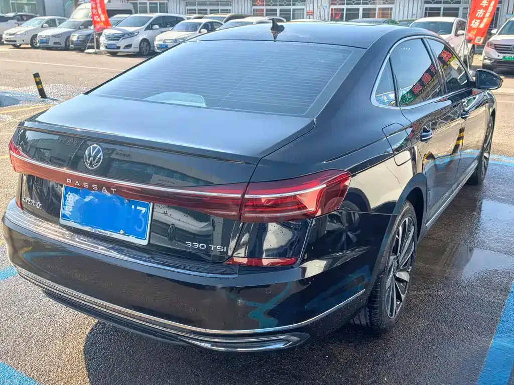 Volkswagen Passat — фото 10