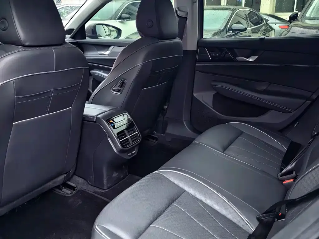 Volkswagen Passat — фото 3
