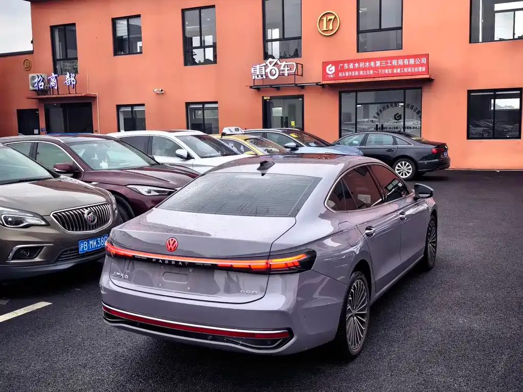 Volkswagen Passat — фото 9