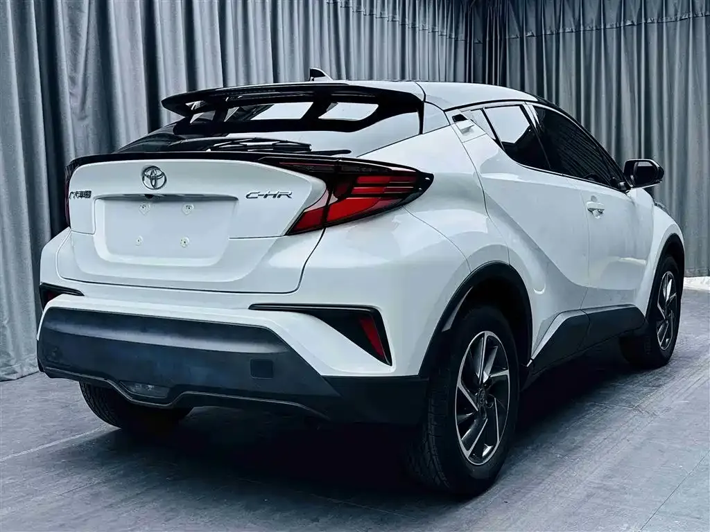 Toyota C-HR 2023 из CN, фото 8