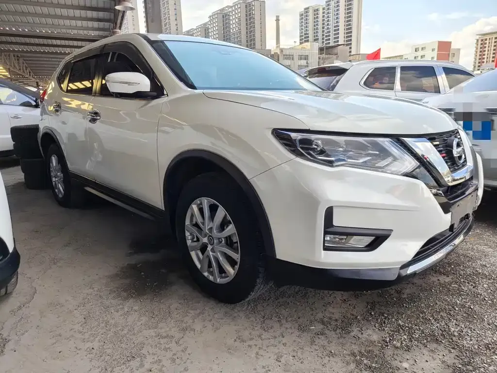 Nissan X-Trail — фото 8