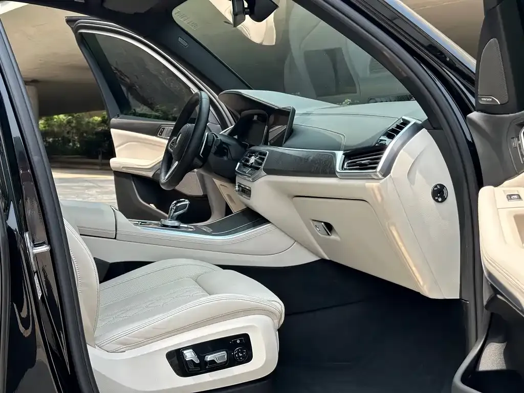 BMW X5 (Import) — фото 6