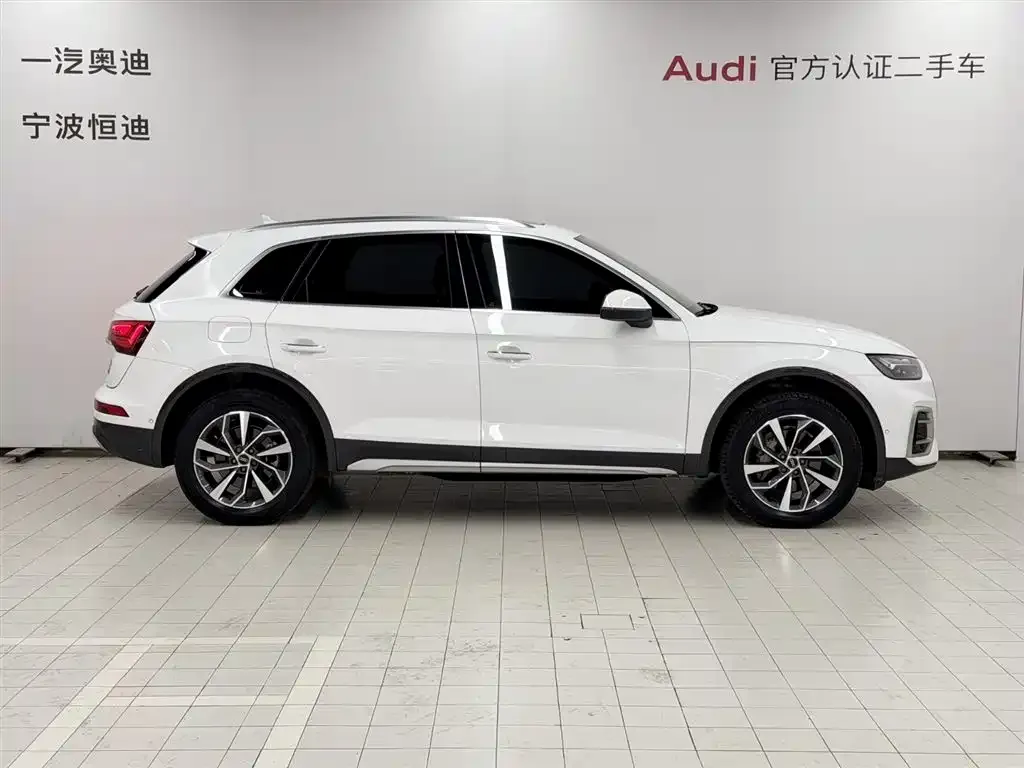Audi Q5L — фото 5