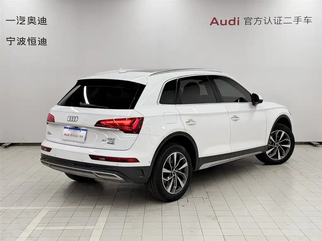 Audi Q5L — фото 10