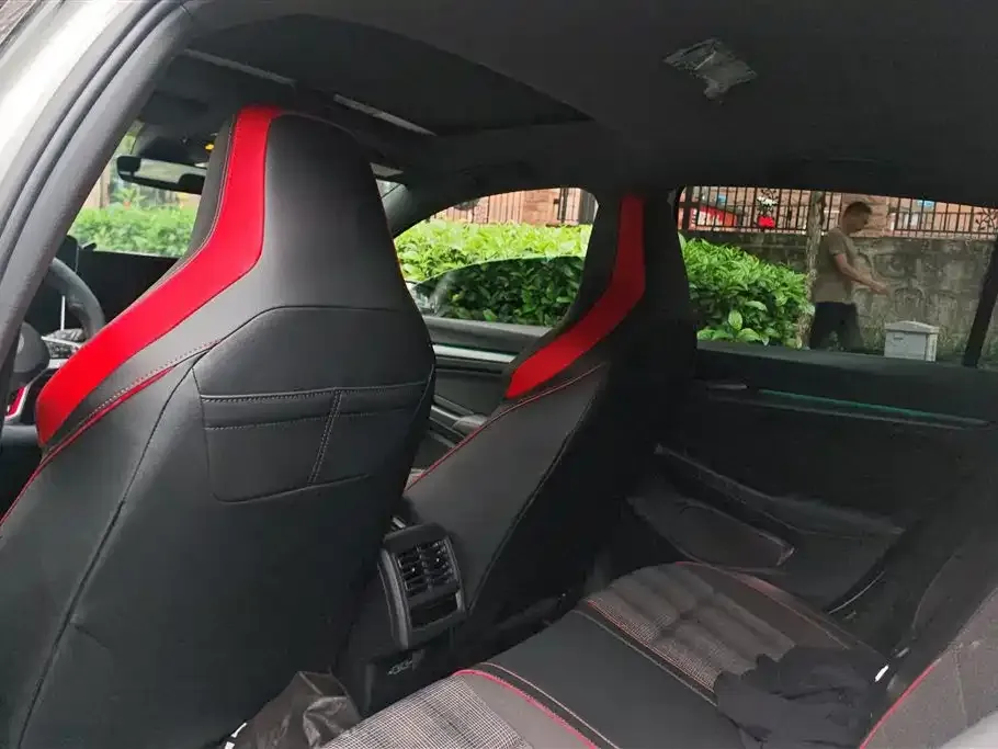 Volkswagen Golf GTI — фото 4