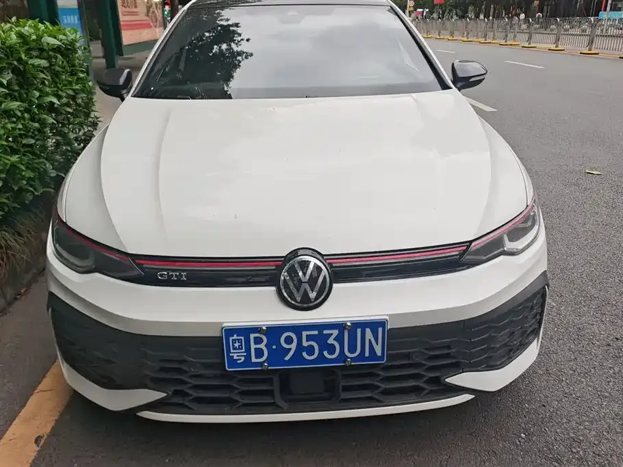 Volkswagen Golf GTI — фото 6