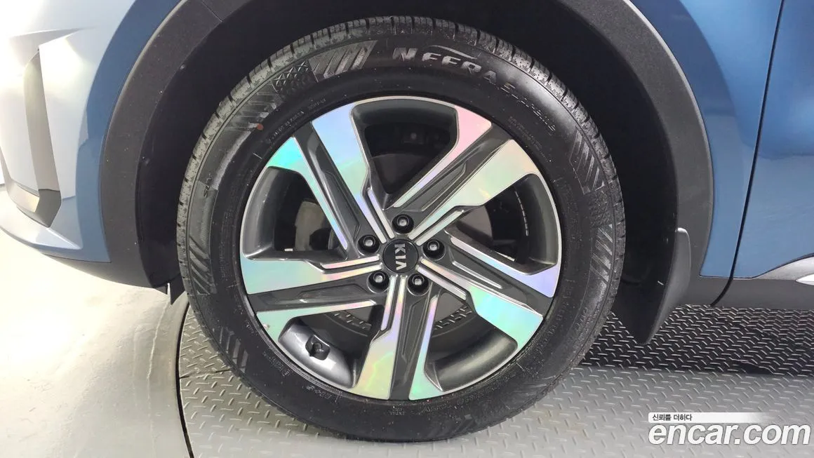 Kia Sorento — фото 5