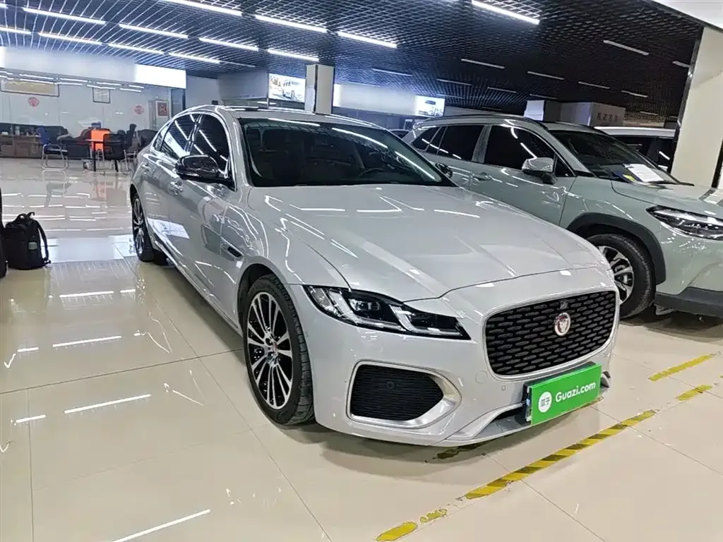 Jaguar XFL — фото 10