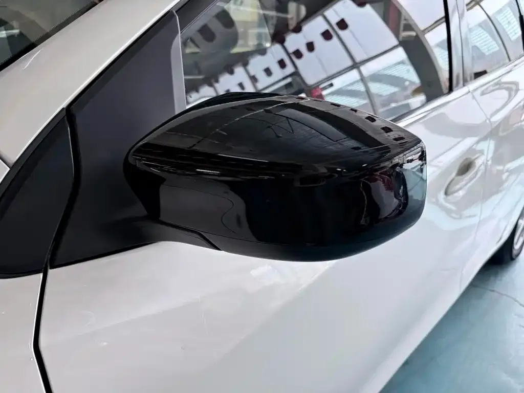 Nissan Tiida 2021 из CN, фото 3