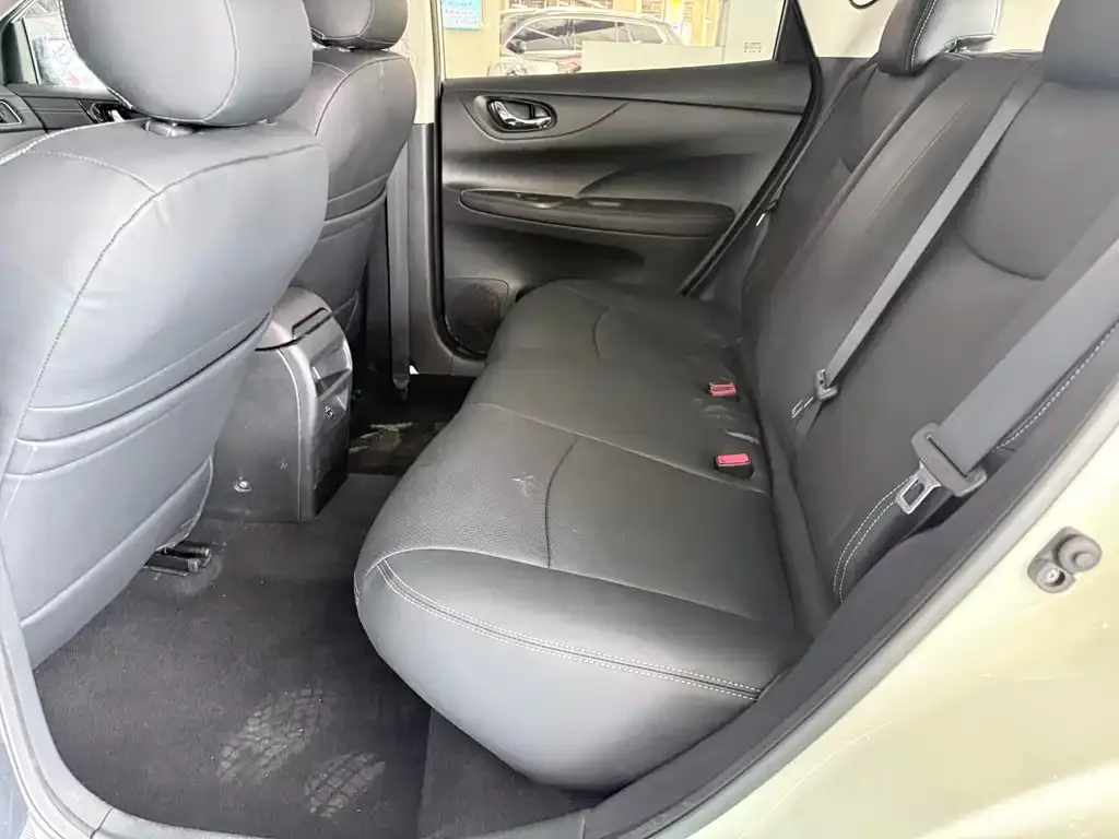 Nissan Tiida 2021 из CN, фото 10