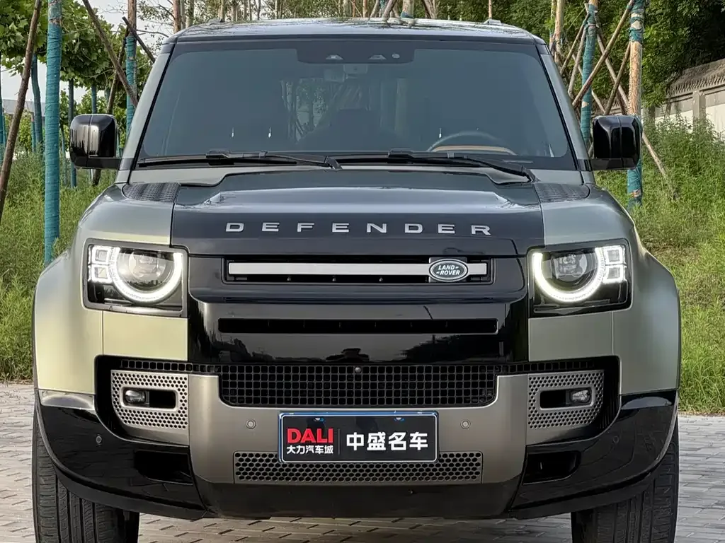 Land Rover Defender — фото 10