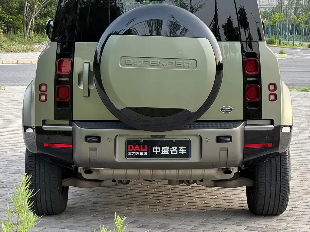 Land Rover Defender — фото 4