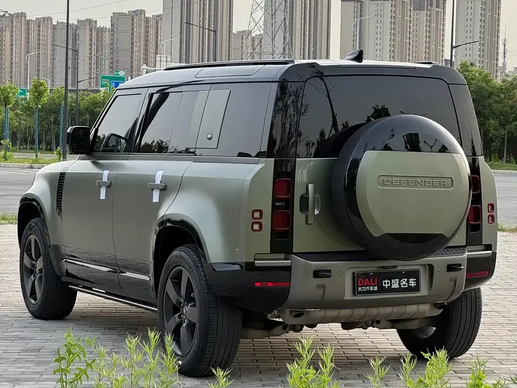 Land Rover Defender — фото 7