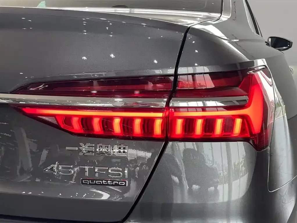 Audi A6L — фото 6