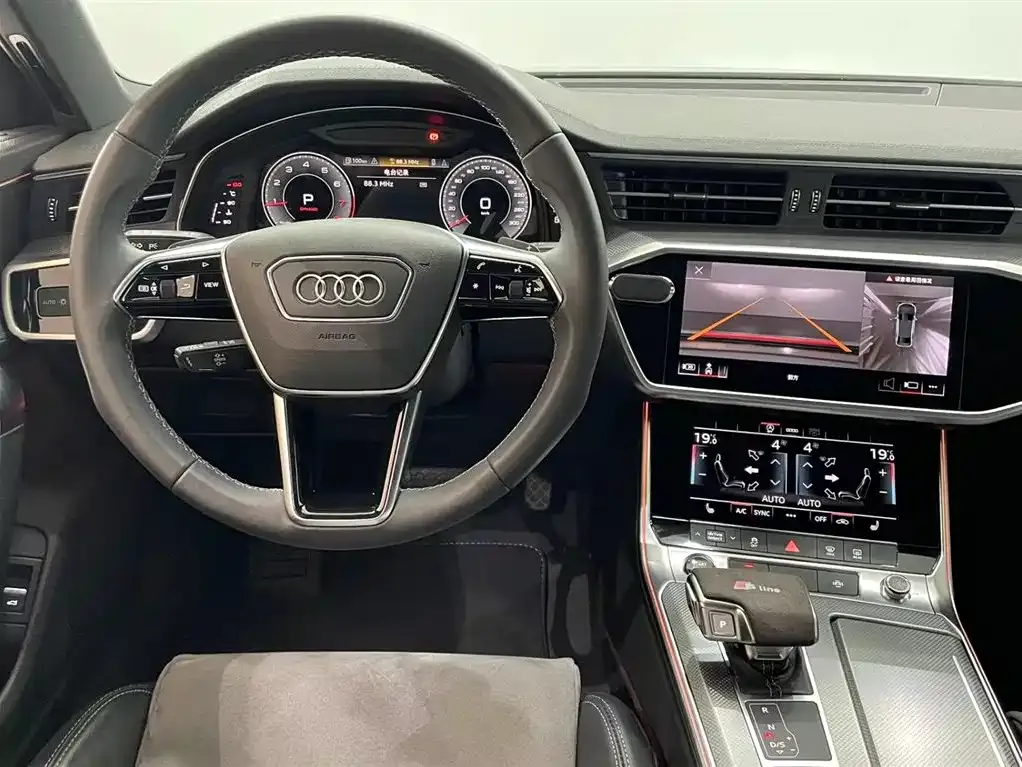 Audi A6L — фото 10