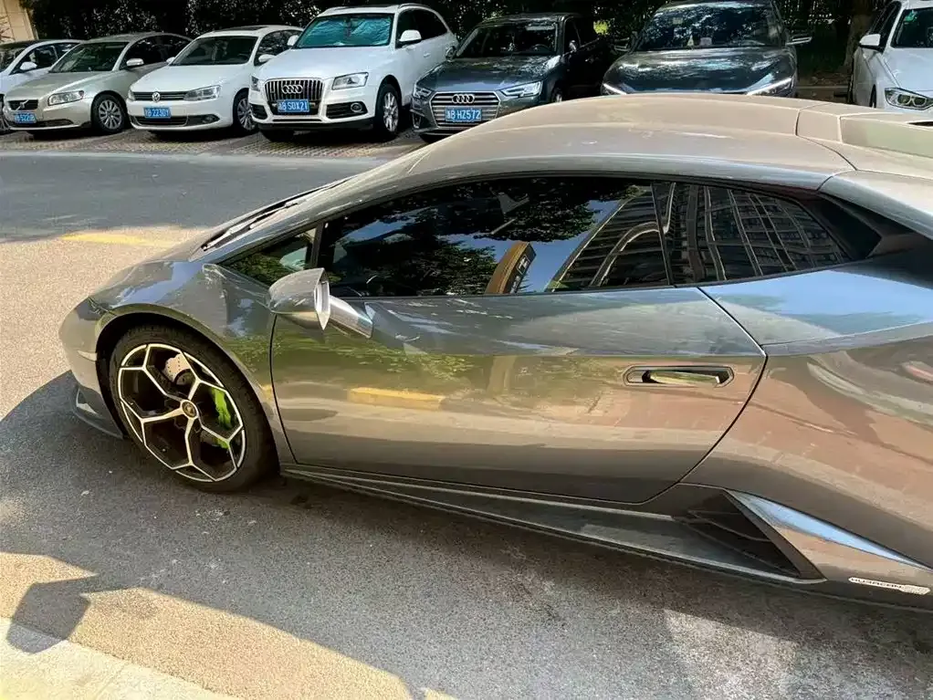 Lamborghini Huracan — фото 7