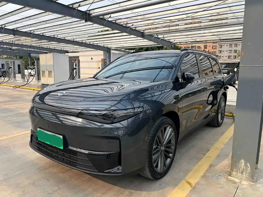 Leapmotor C16