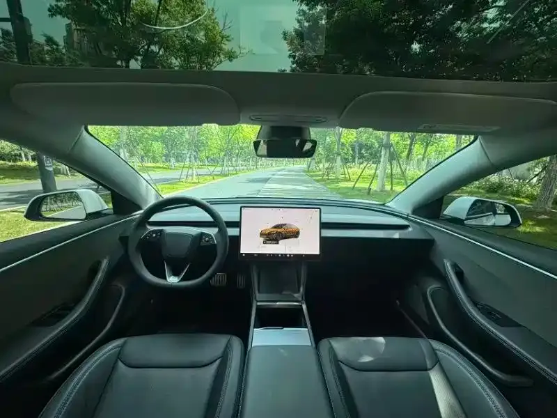 Tesla Model 3 — фото 5
