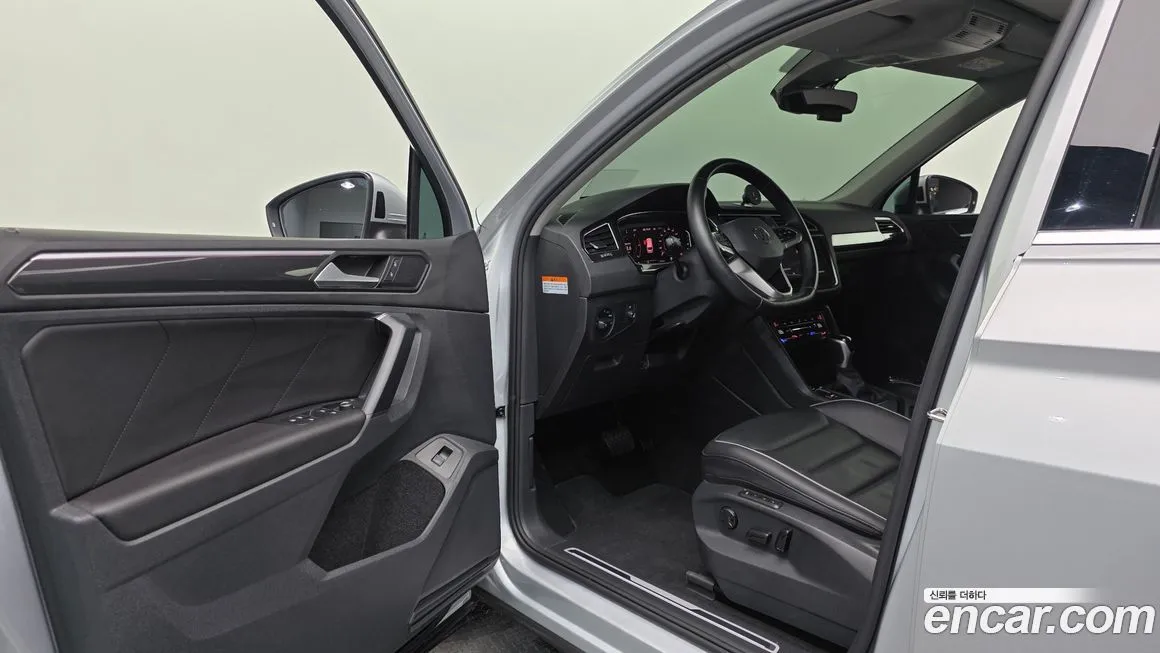 Volkswagen Tiguan — фото 4