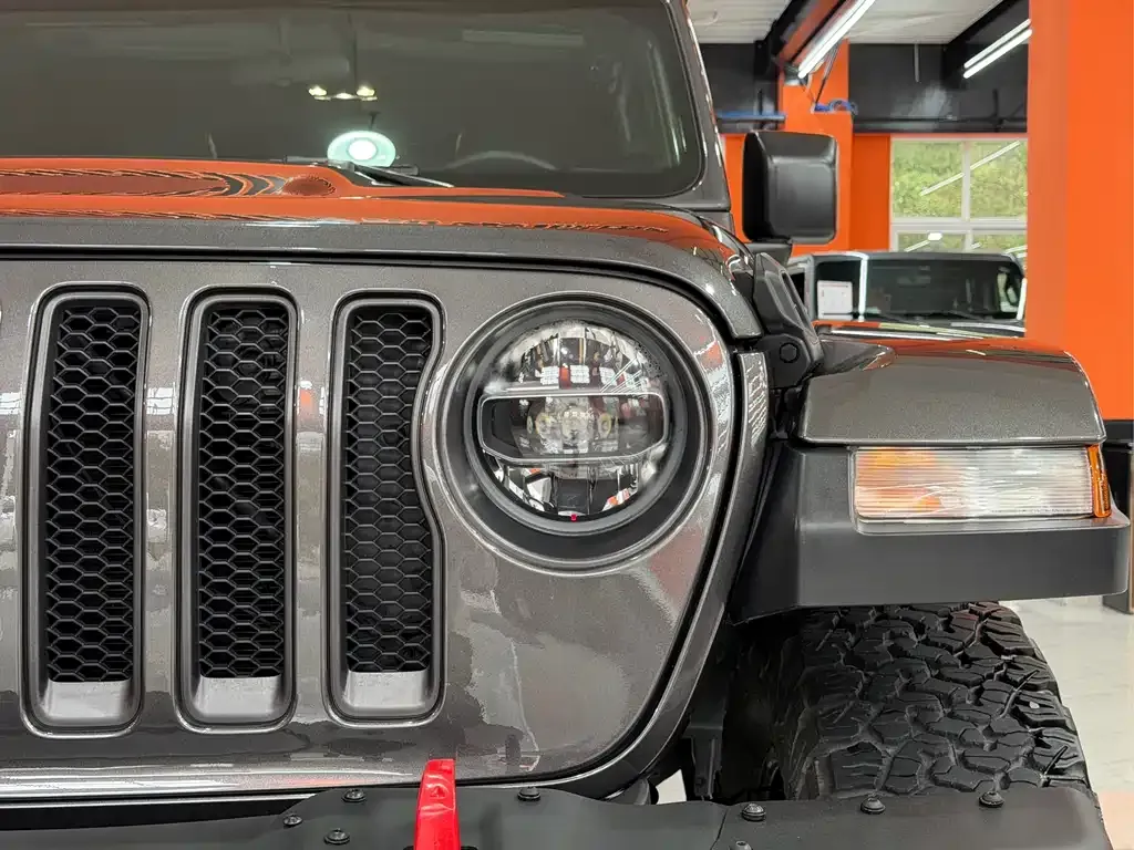 Jeep Wrangler — фото 2