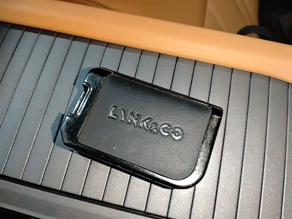 Lynk & Co 09 2025 из CN, фото 7