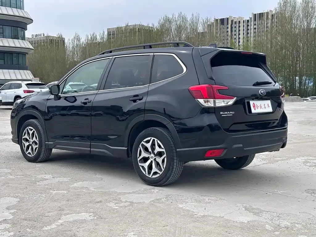 Subaru Forester — фото 6